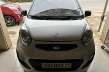 Màu bạc giá hữu nghị