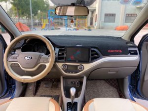 Màu xanh lam, giá chỉ 345 triệu