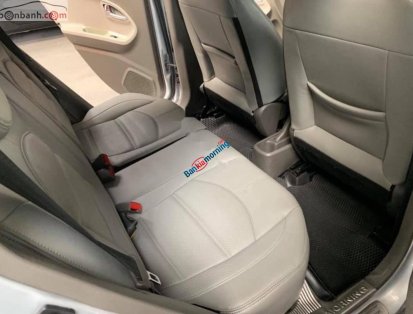 Cần bán lại xe Kia Morning đời 2017, màu bạc số sàn, giá 298tr