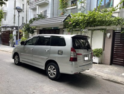 Cần bán xe Toyota Innova 2.0E 2016, màu bạc, chính chủ, giá 378tr