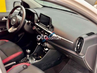 KIA Morning GT-Line đúng 8000km. Một chủ